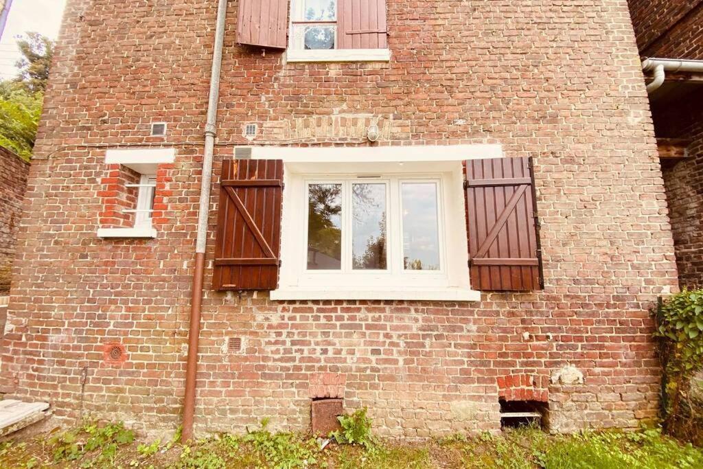 Appartement Cosy Avec Jardin Chaleureux Laon Ngoại thất bức ảnh